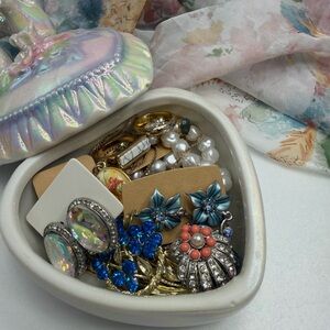 Vintage Dove Heart Trinket box full of Jewelry